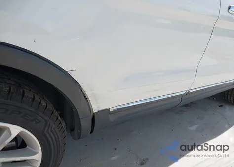 2011 Ford Explorer z USA, uszkodzony, nr VIN 1FMHK7D83BGA41444